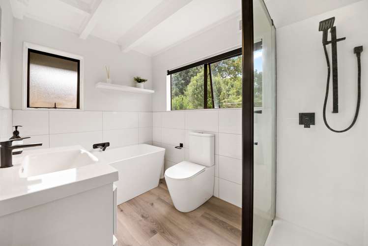 2/32 Patons Road Howick_18