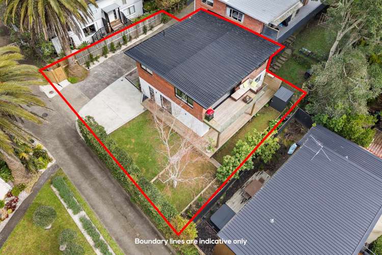 1/12 Surville Place Mairangi Bay_36