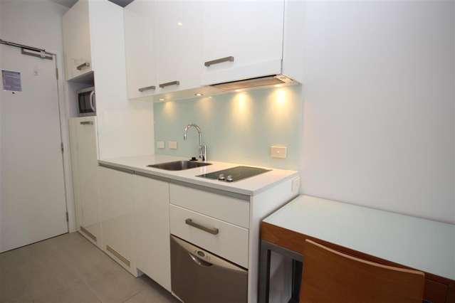 12XX/6-8 Lorne Street 10015_2