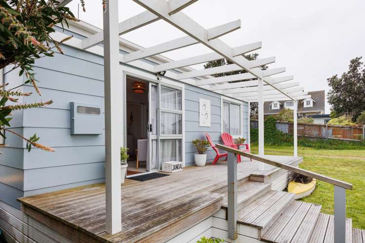 7 Chaffey Street Foxton Beach_24