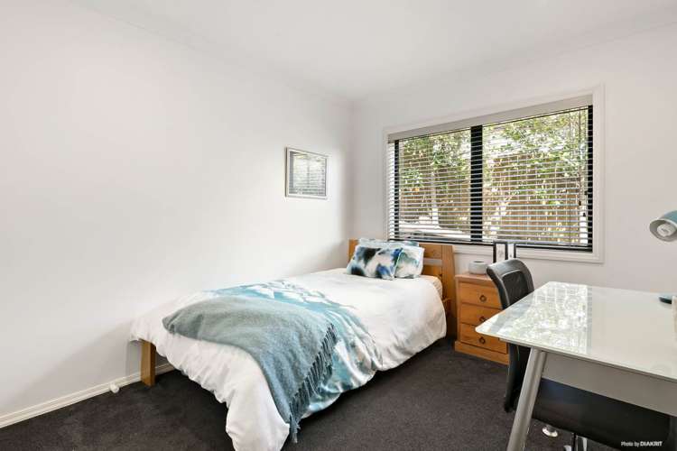 227 Alec Craig Way Gulf Harbour_18