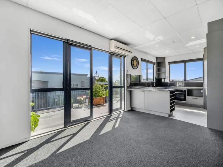 2/8 Homersham Place Burnside_12