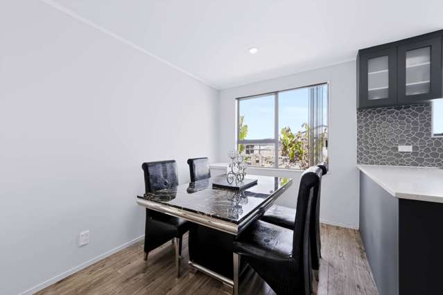 1/10 Ebenezer Way Clendon Park_4