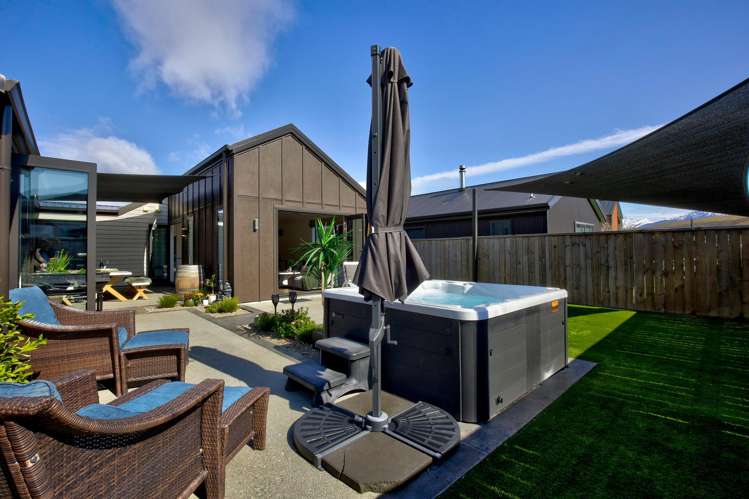 64 Jack Hanley Drive Jacks Point_13