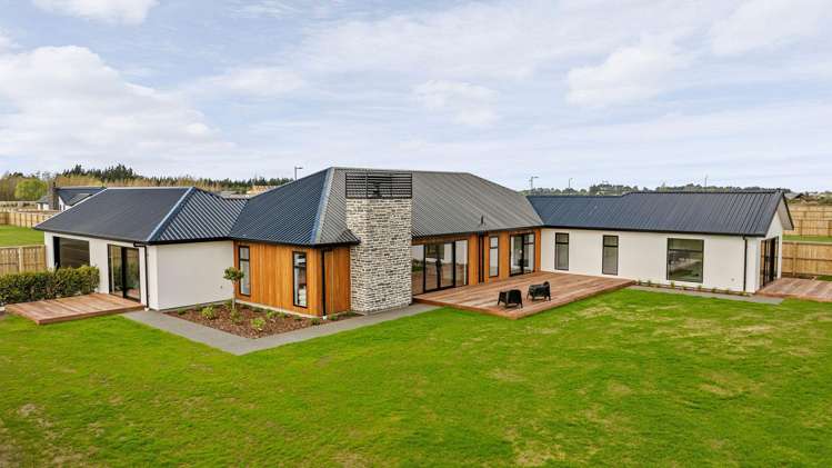 17 Knighton Drive West Melton_33