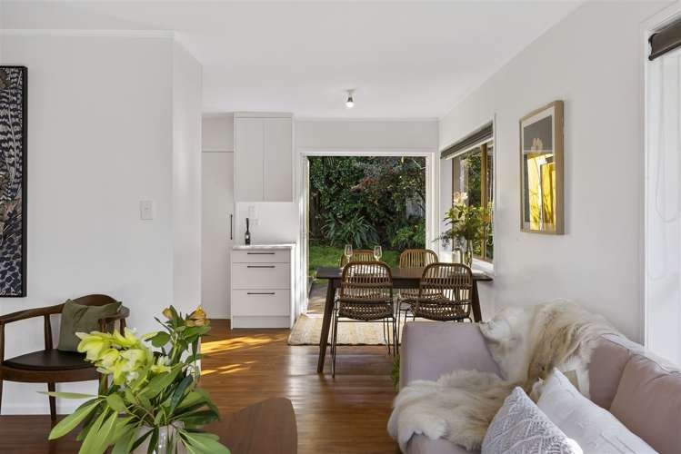 2/25 Mannering Place Hillcrest_8