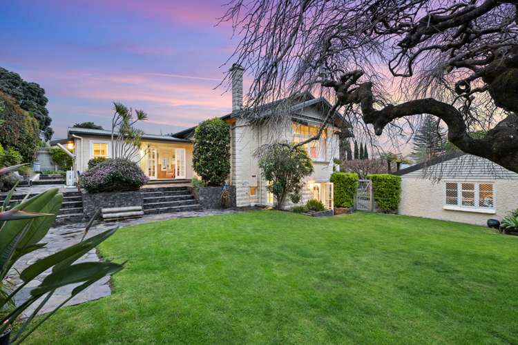 384 Devonport Road_0