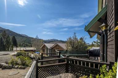 76 Chalet Crescent_4