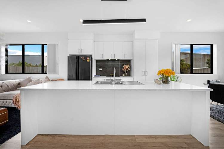 12/60 Kelman Road Kelston_9