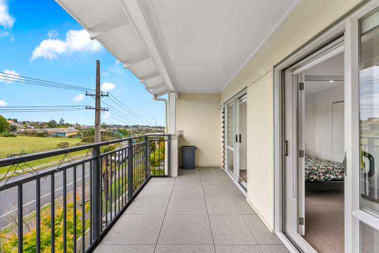 B16/71 Spencer Road Oteha_14