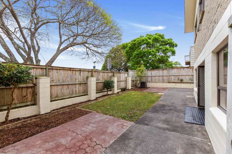 1/17 Butley Drive Farm Cove_14