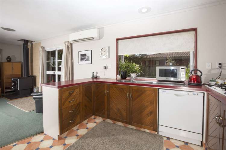 9 Newall Avenue Stoke_19