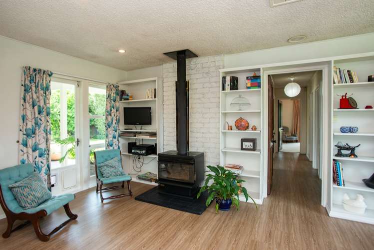 20 Deakin Place Clive_10