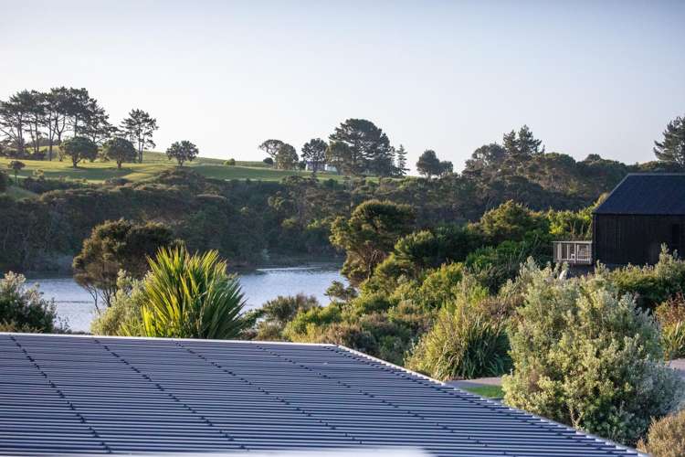 19 Maataitai Road Raglan_8