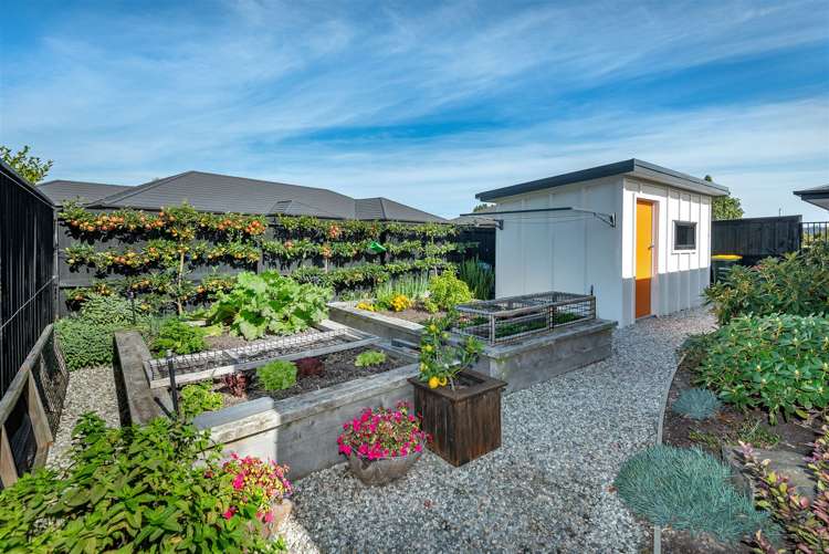 12 Eaton Place Lincoln_28