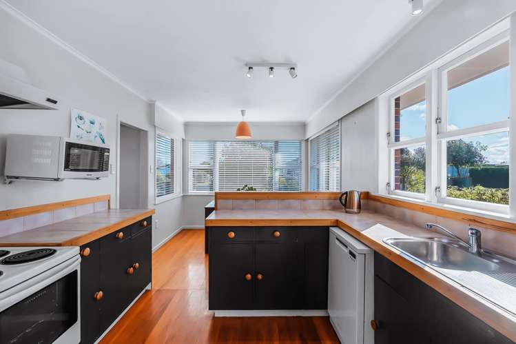 55 Taharepa Road Hilltop_13