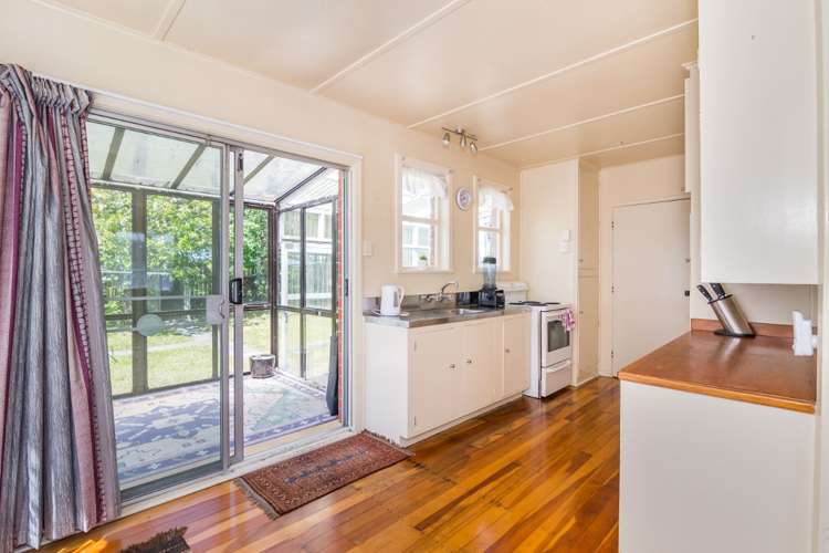 114 Judd Crescent Naenae_5