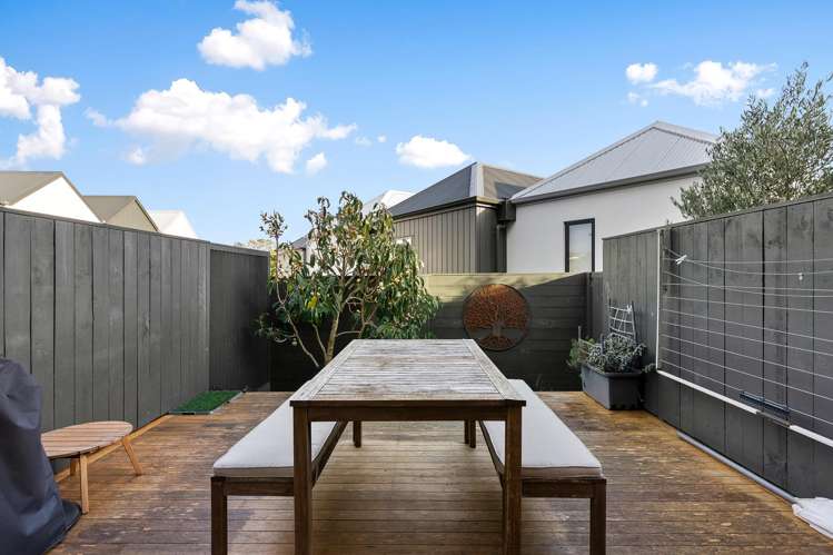 13/6 Oswald Crescent_5
