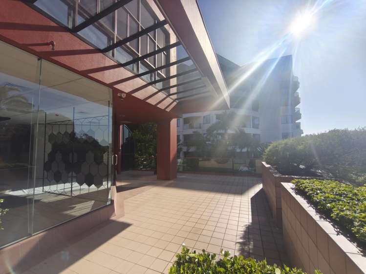 Part Ground Floor 1/159 Hurstmere Road Takapuna Industrial_1