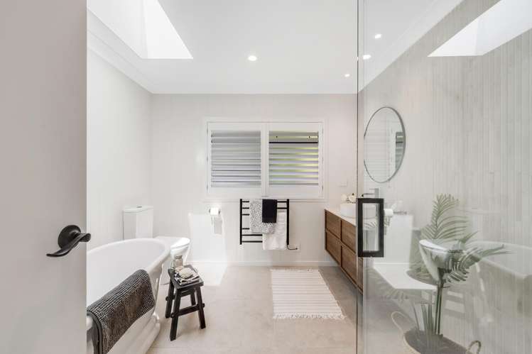 18 Ara-Kotinga Whitford_44