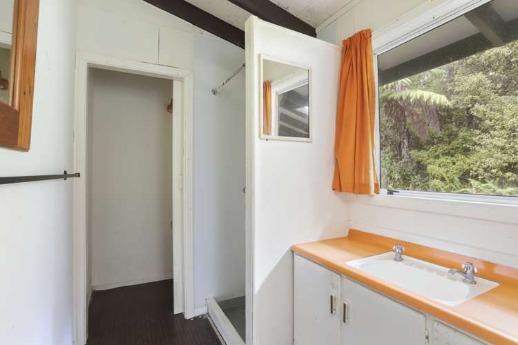 70 Rauhuia Crescent Parau_10