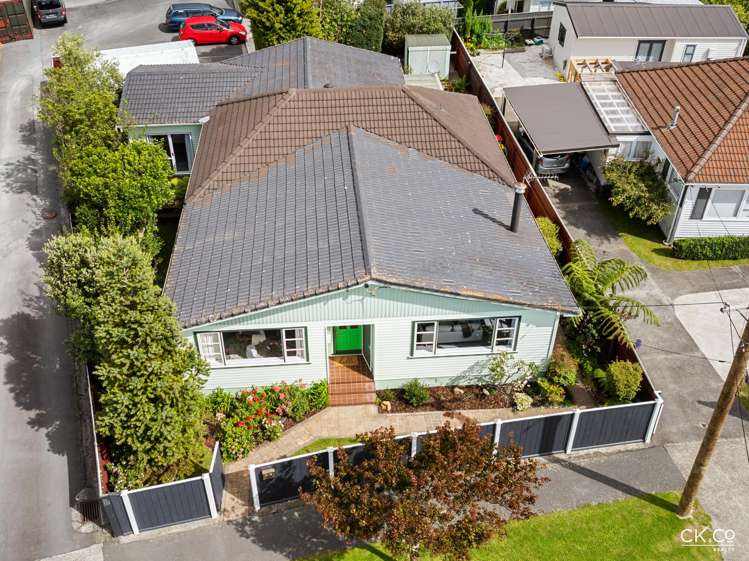 32 Hall Crescent Epuni_25