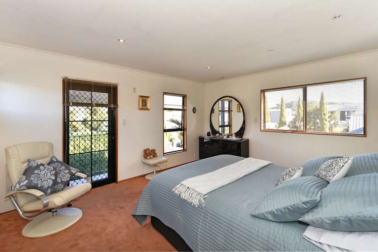 6 Di Pierri Way The Wood_14