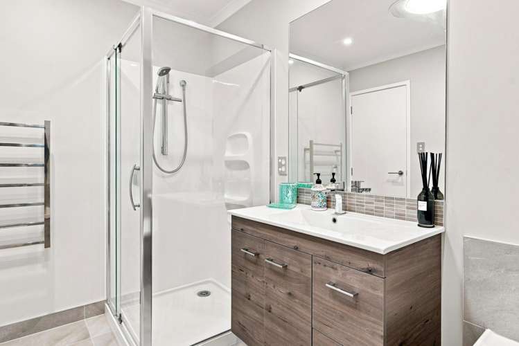 125 Bonair Cresent Millwater_13