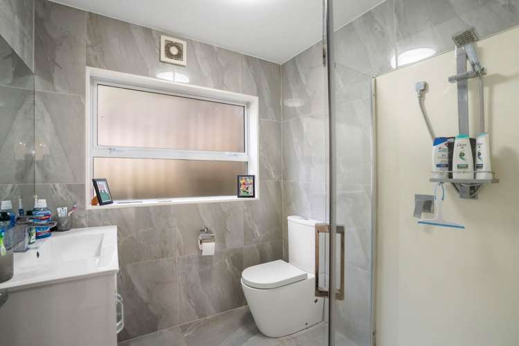 23a Derwent Crescent Titirangi_15