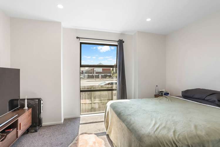 2/285 Te Atatu Road Te Atatu South_9