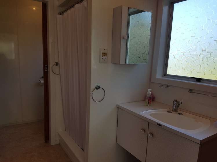 114 Charleston Avenue Whangamata_11