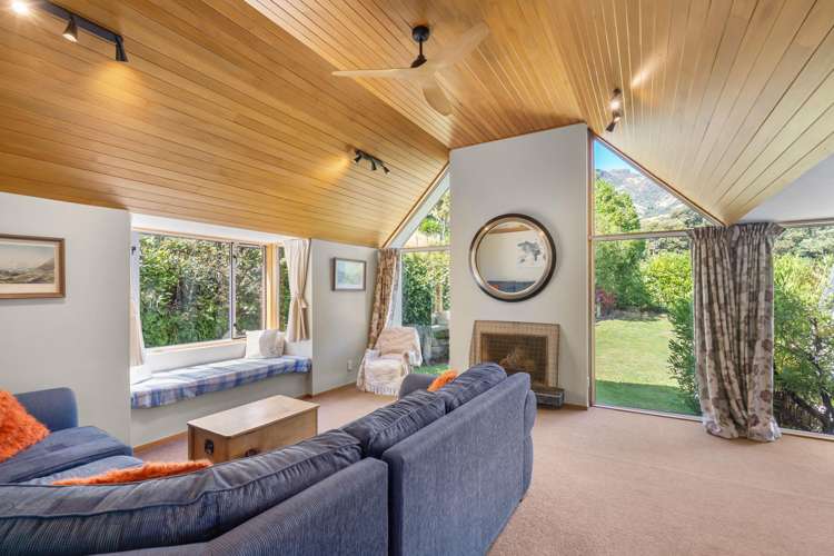 4 Kowhai Grove Akaroa_11