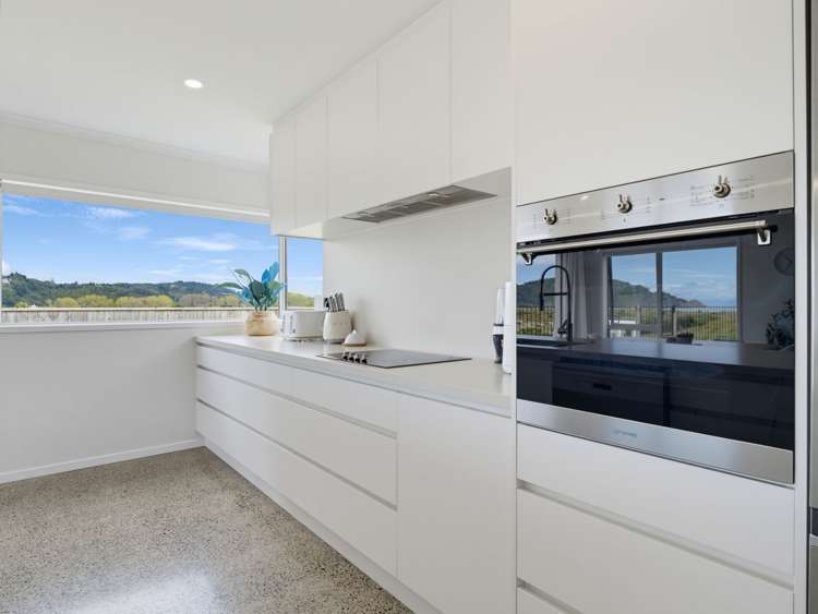 14 Piripai Rise Coastlands_9