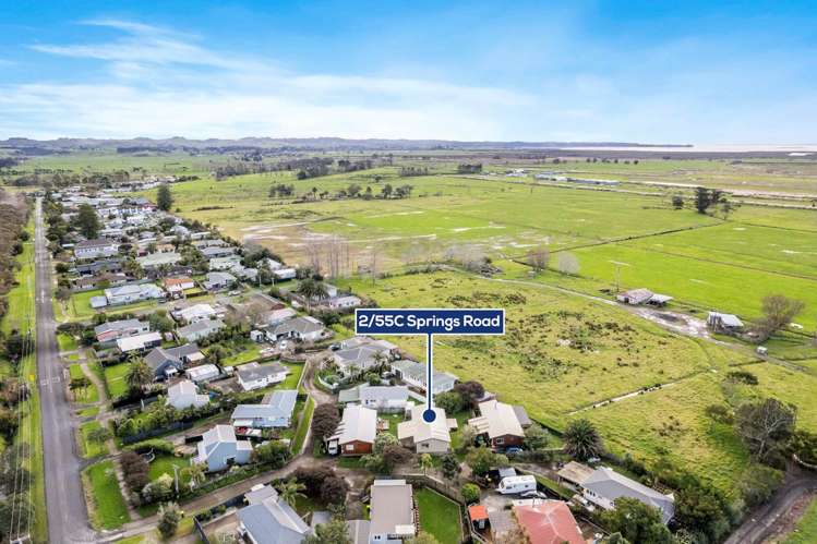 2/55c Springs Road Parakai_16