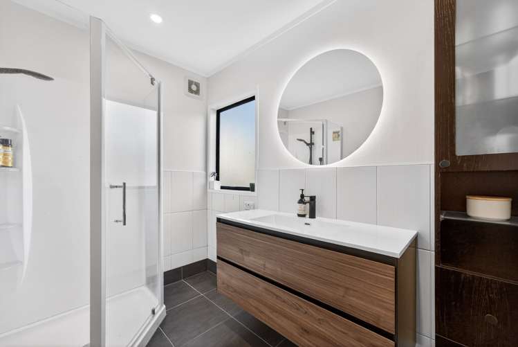 2/36 Gatman Street Birkdale_16