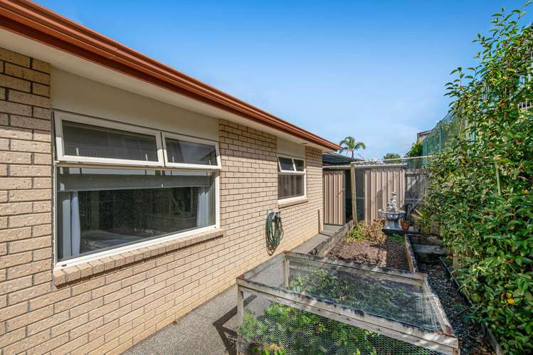 18 Chesterfield Way Orewa_18