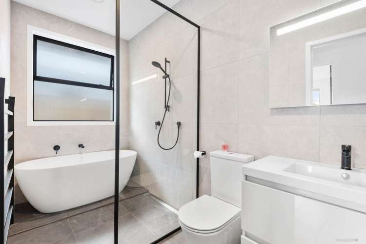 31 Couldrey Crescent Red Beach_9