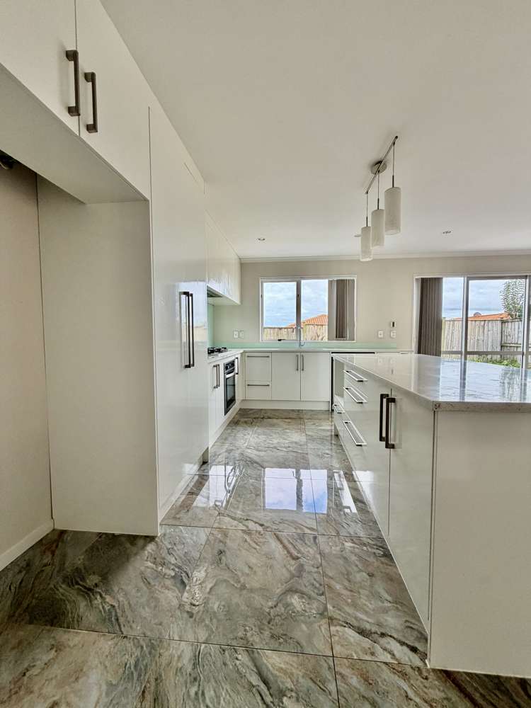 14 Shelby Lane Flat Bush_5