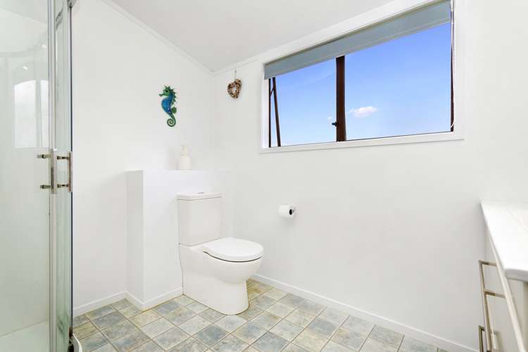 6 Westra View Tawa_14