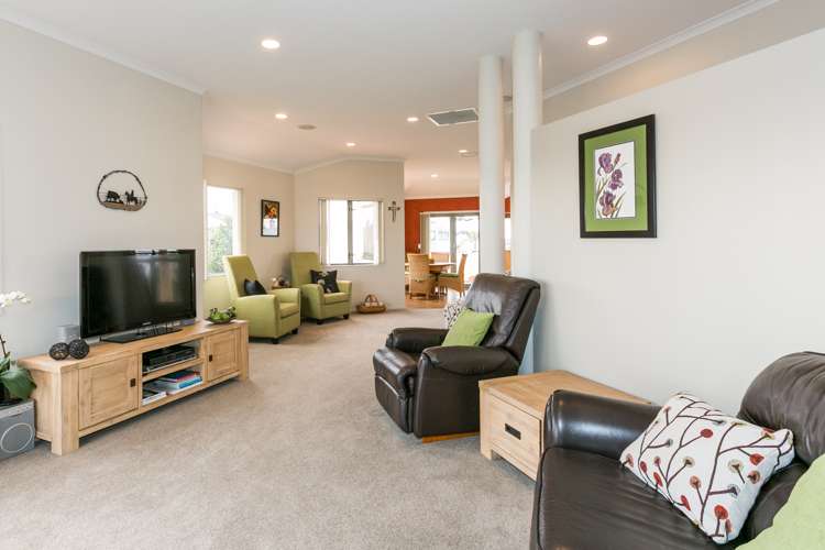 37a The Esplanade Westshore_2