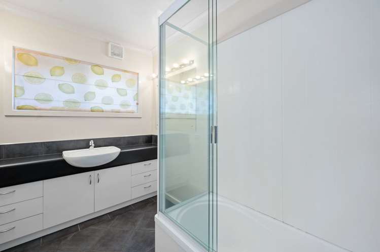 79 Arrowsmith Avenue Waipahihi_17