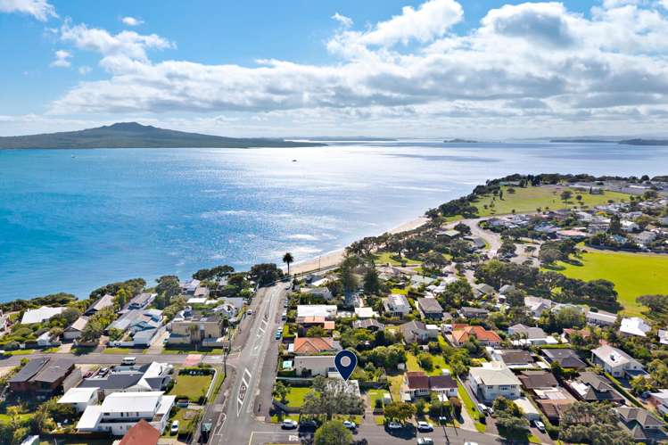 27 Old Lake Road Narrow Neck_1