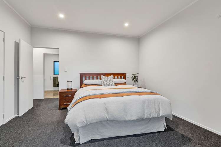 165 Sealy Road Omata_13