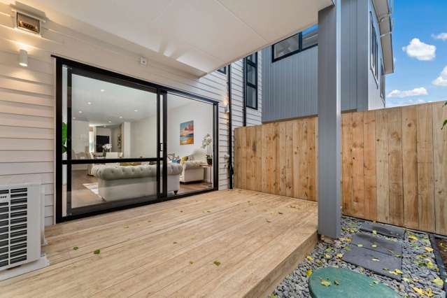 3/2 Chapman Road Te Atatu Peninsula_1