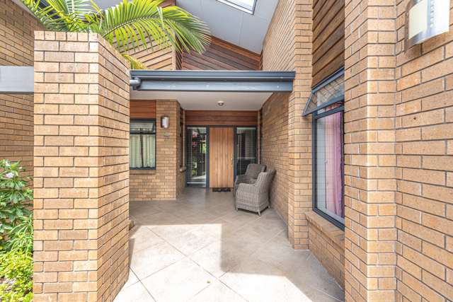 29 Lithgow Drive Otamatea_1