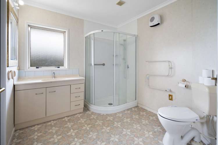 8 Shakespeare Way Kelvin Grove_8