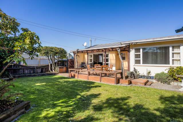 19 Derrett Place Saint Martins_1