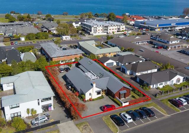 Blank whiteboard for new owners in Taupō