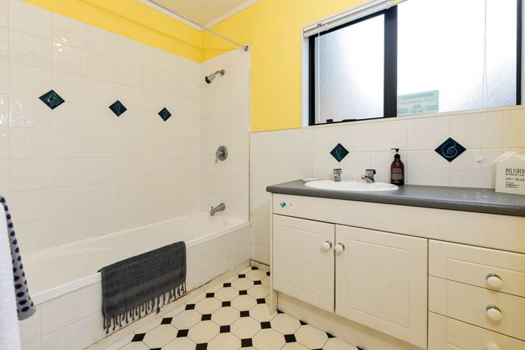 2/26c Quadrant Road Onehunga_13