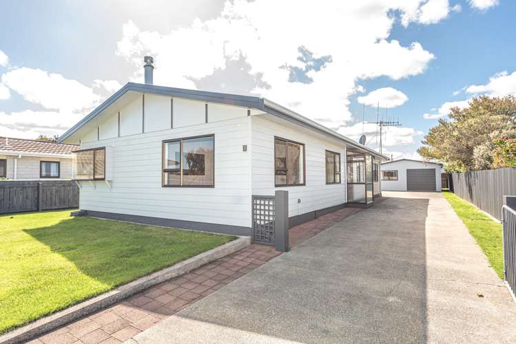 32 Exeter Crescent Springvale_2